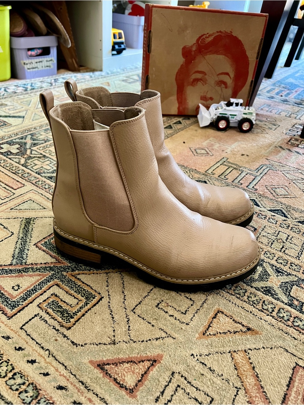 Tan Chelsea ankle boots - Universal Thread, size 8.5